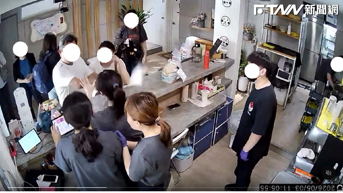 問甜度冰塊被扔菜單嗆「在審犯人嗎？」闆娘霸氣護員工網讚爆　業績翻紅增3~5成