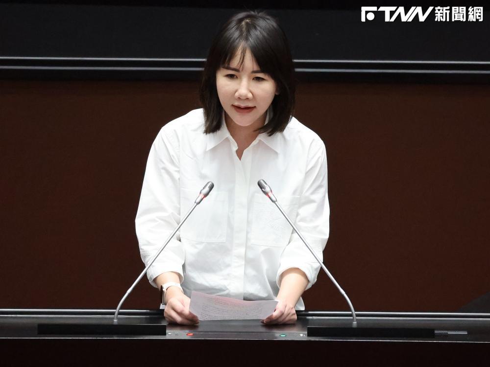 魏平政稱不相信她會脫黨　謝衣鳯爆氣答：不該由曾脫黨過的他替我回答